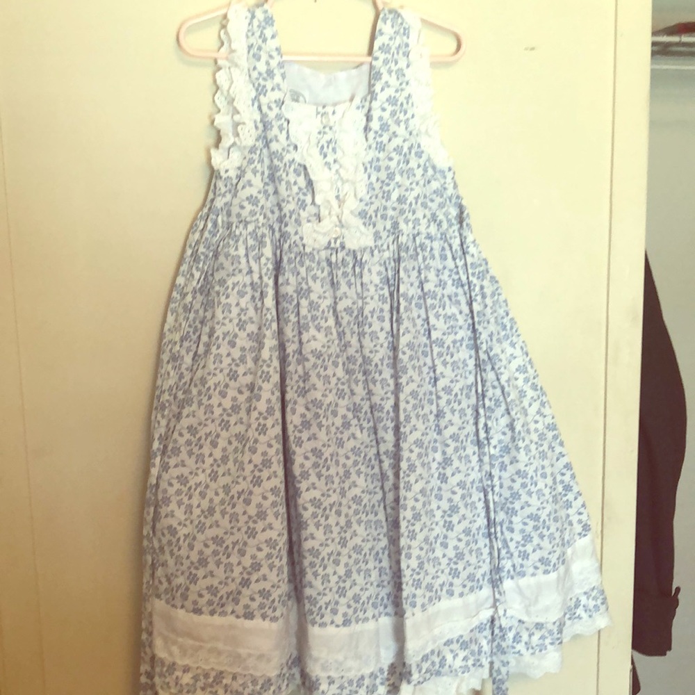 Girls dress